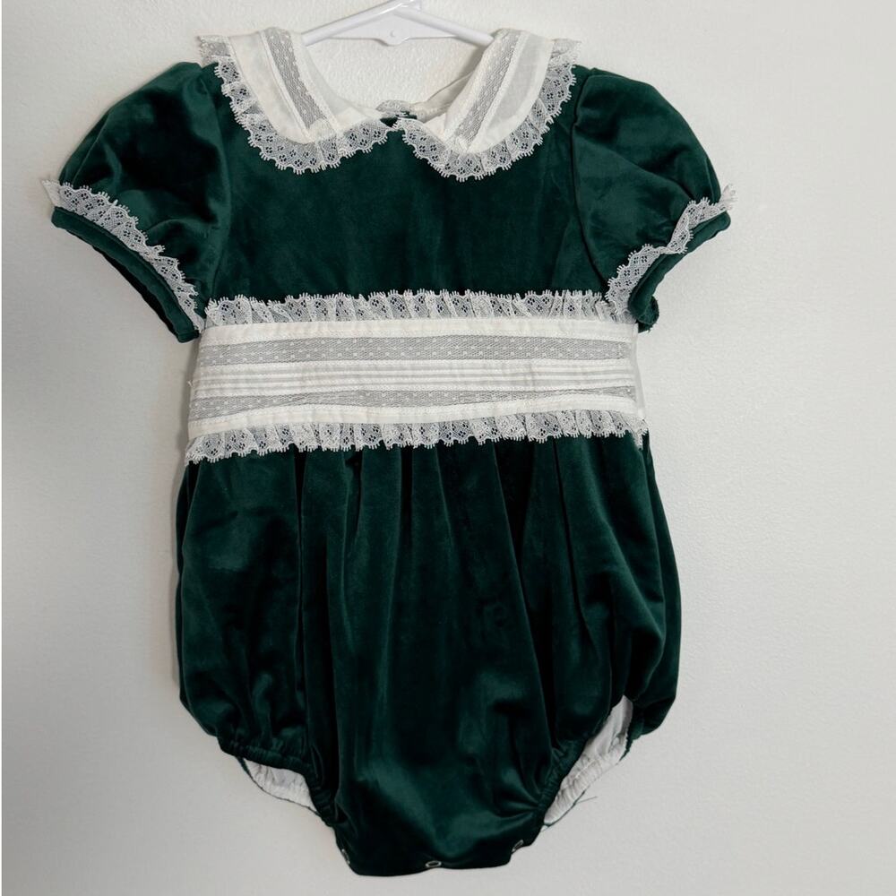 Lulu Bebe Green Velvet Bubble NWT‎ $66 size 24 mo